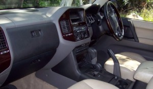 Mitsubishi Pajero - Noosa2Fraser 4WD Hire Mitsubishi Pajero - Noosa2Fraser 4WD Hire